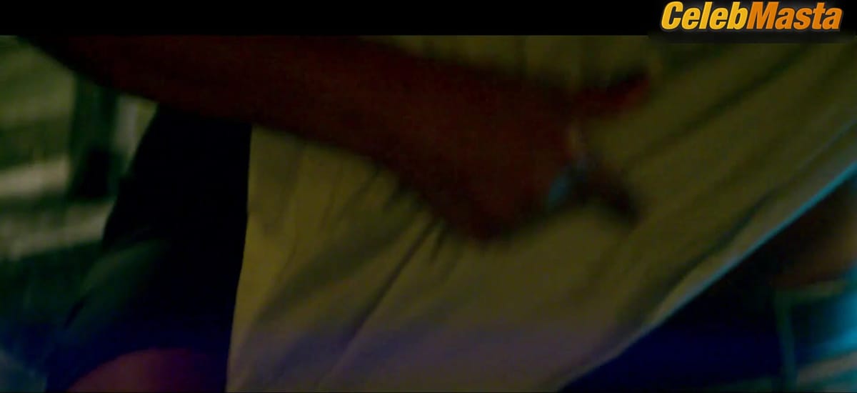 Nia Long Shows Underwear Scene in Fatal Affair