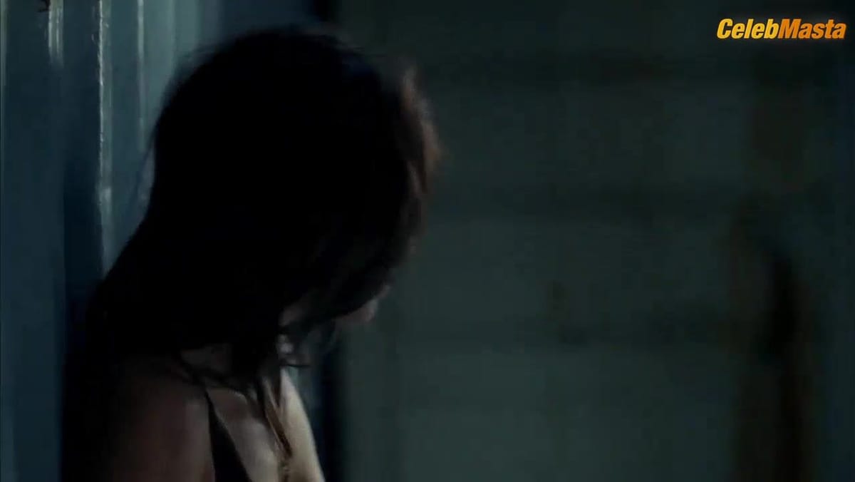 Lucy Griffiths Bares Butt, Tits Scene in True Blood