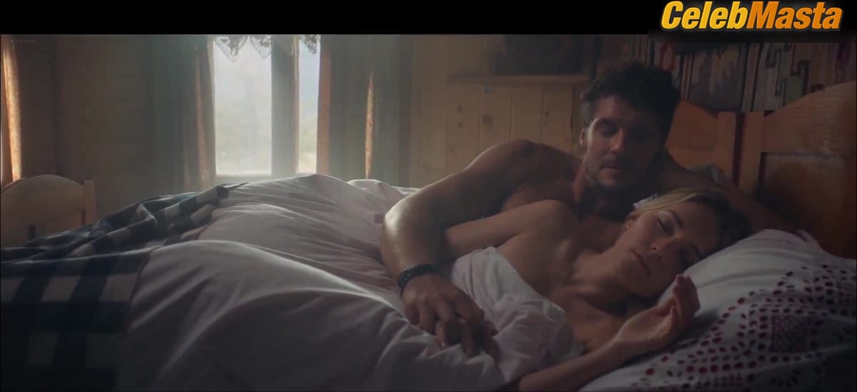 Magdalena Lamparska Boobs Scene in The Taming Of The Shrewd