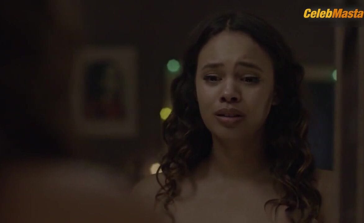 Alisha Boe's Ass, Tits Scene in 13 Reasons Why