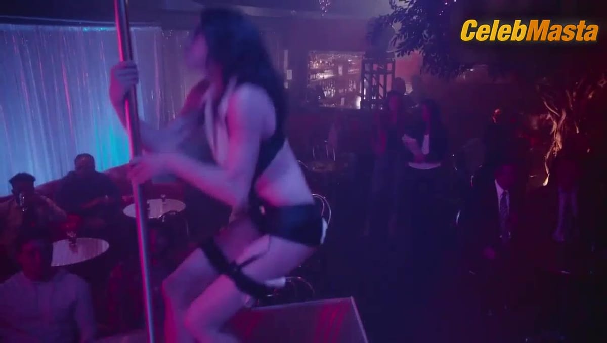 Amber Goldfarb's Sexy Scene in The Bold Type