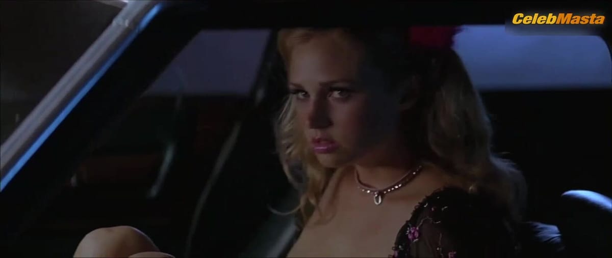 Fiona Gubelmann's Sexy Scene in Employee Of The Month