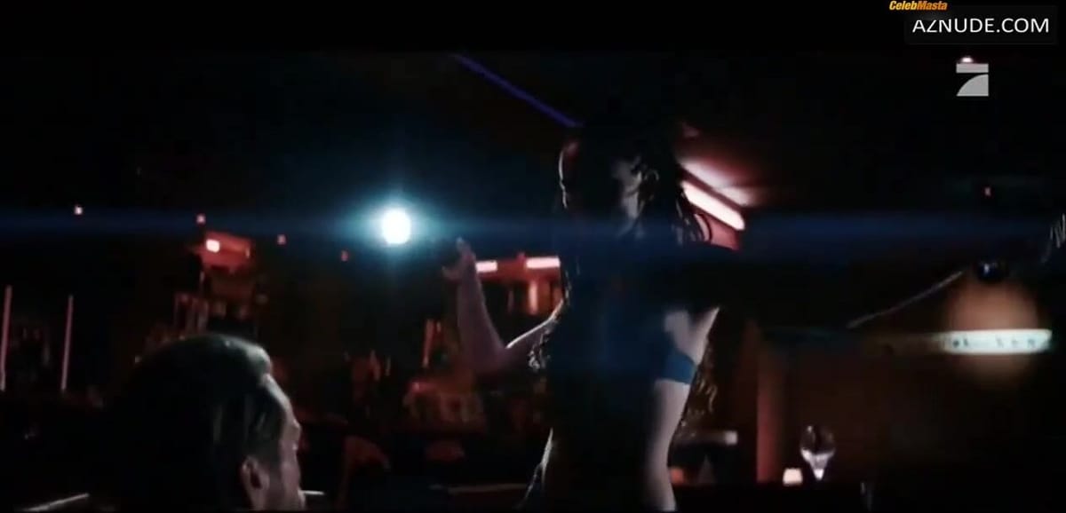 Peri Baumeister Naked, Tits Scene from 9 Tage Wach