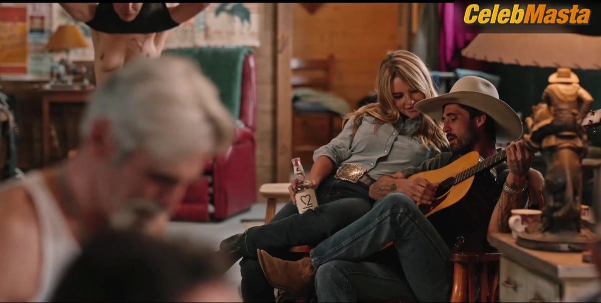 Jennifer Landon Bares Tits Scene in Yellowstone