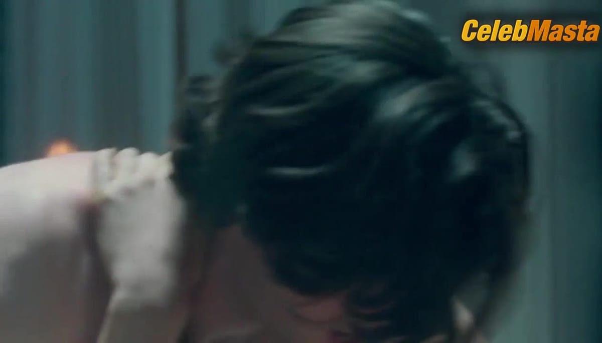 Wallis Day's Sex Scene in Will