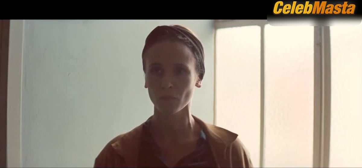 Peri Baumeister's Ass Scene in Peitruss