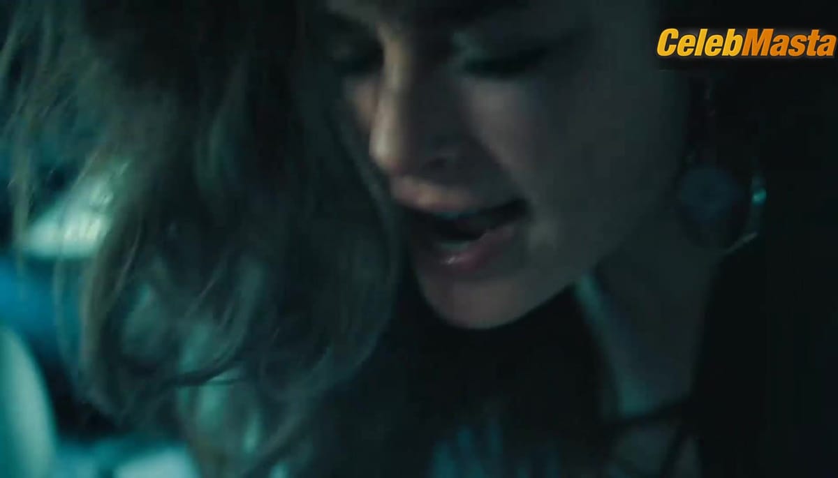 Charlie Dagelet's Sex Scene in Mocro Maffia