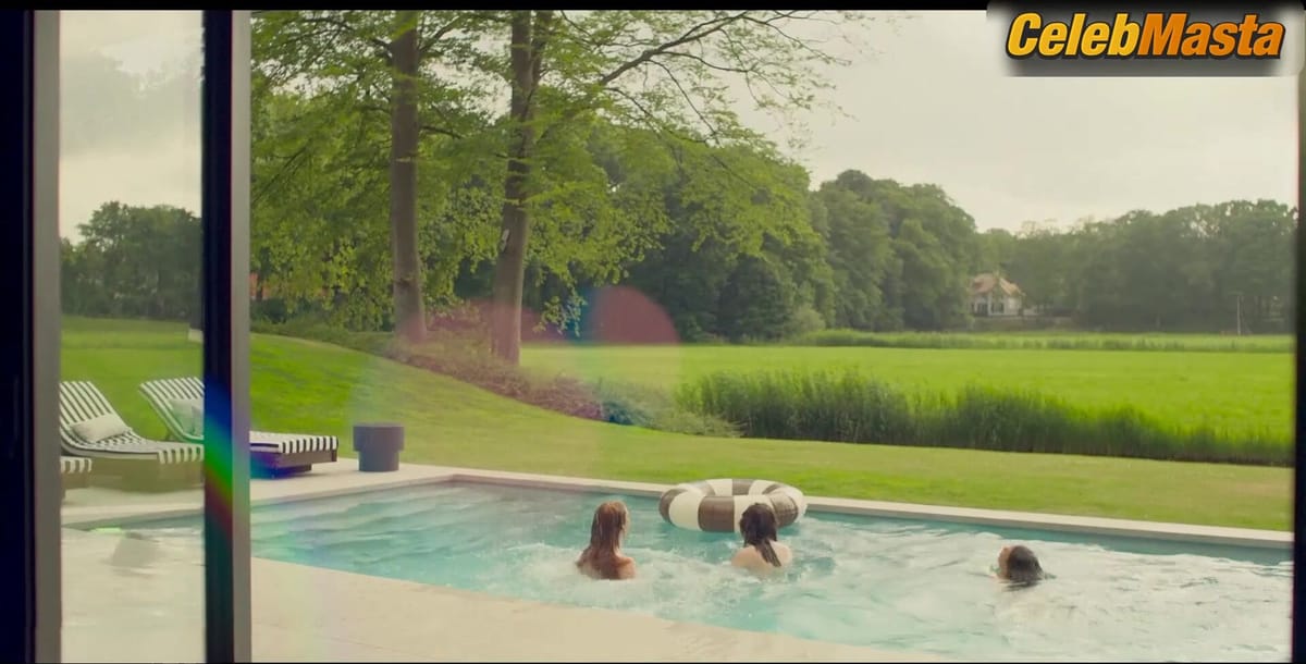 Rifka Lodeizen, Loes Haverkort, Charlie Dagelet and Noortje Herlaar Show Tits, Butt Scene in The Perfect Lie