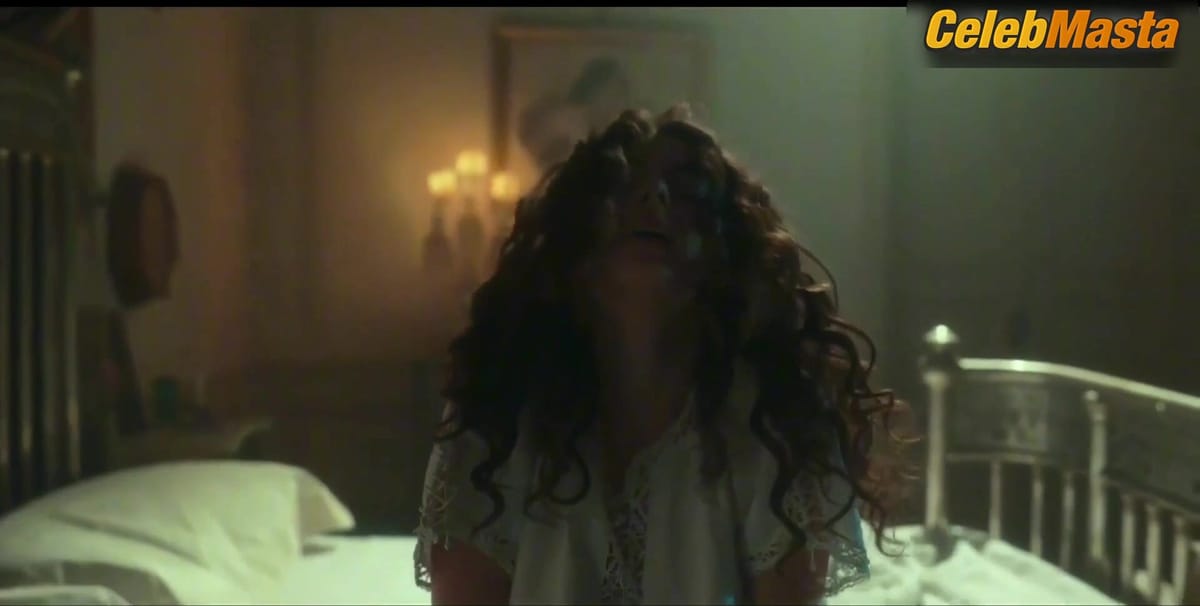 Alma Noce and Tecla Insolia's Sapphic Scene in The Art Of Joy
