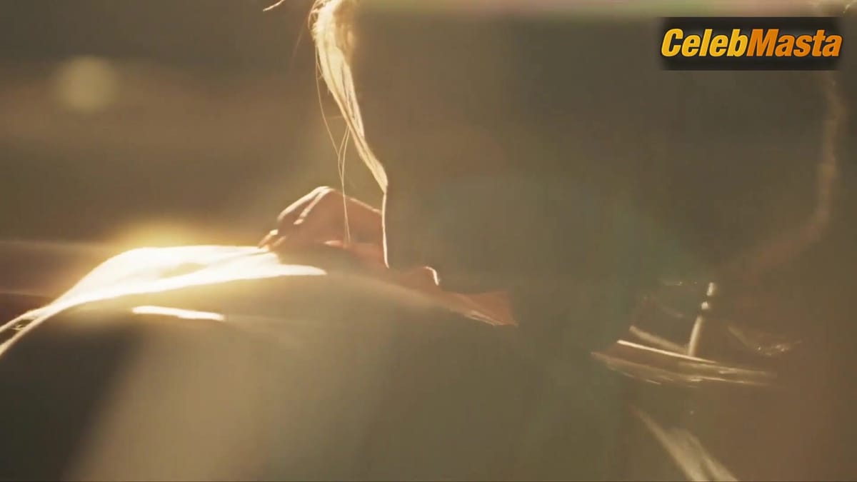 Bruna Griphao's Boobs Scene in Jogada De Risco