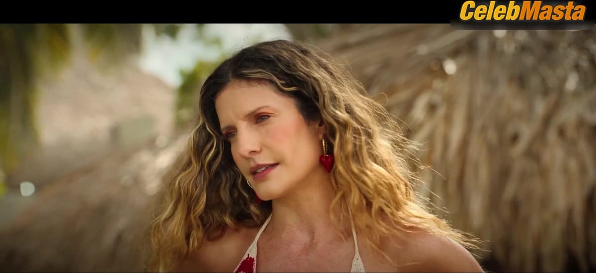 Mabel Moreno's Swimsuit Scene in Susana And Elvira No Plan B