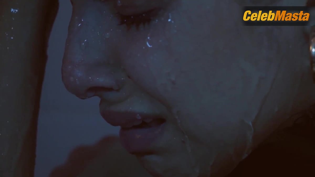 Rayssa Bratillieri Sex Scene from Tudo Passa