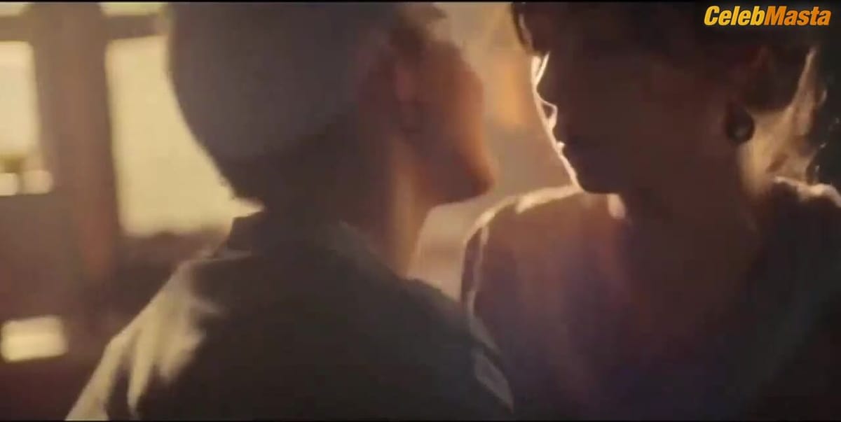 Ana Sofia Gatica's Lesbian Scene in Control Z