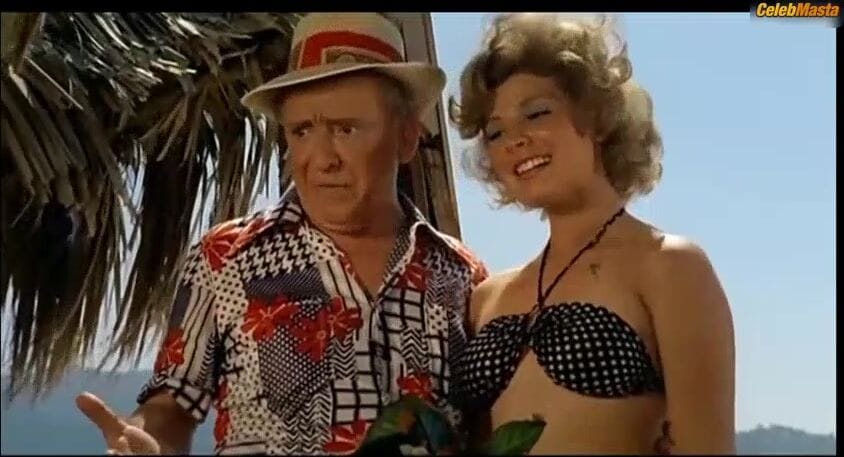 Angelica Swimsuit Scene from La Casada Es Mi Mujer