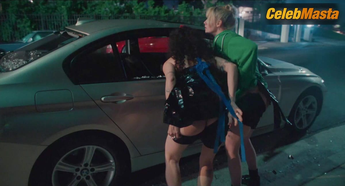 Alia Shawkat and Kristen Stewart's Booty Scene in The Wrong Girls