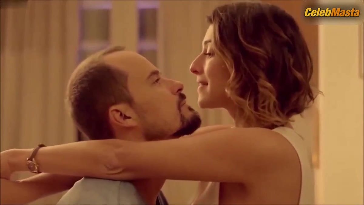Fernanda Paes Leme Booty, Underwear Scene from O Amor No Diva