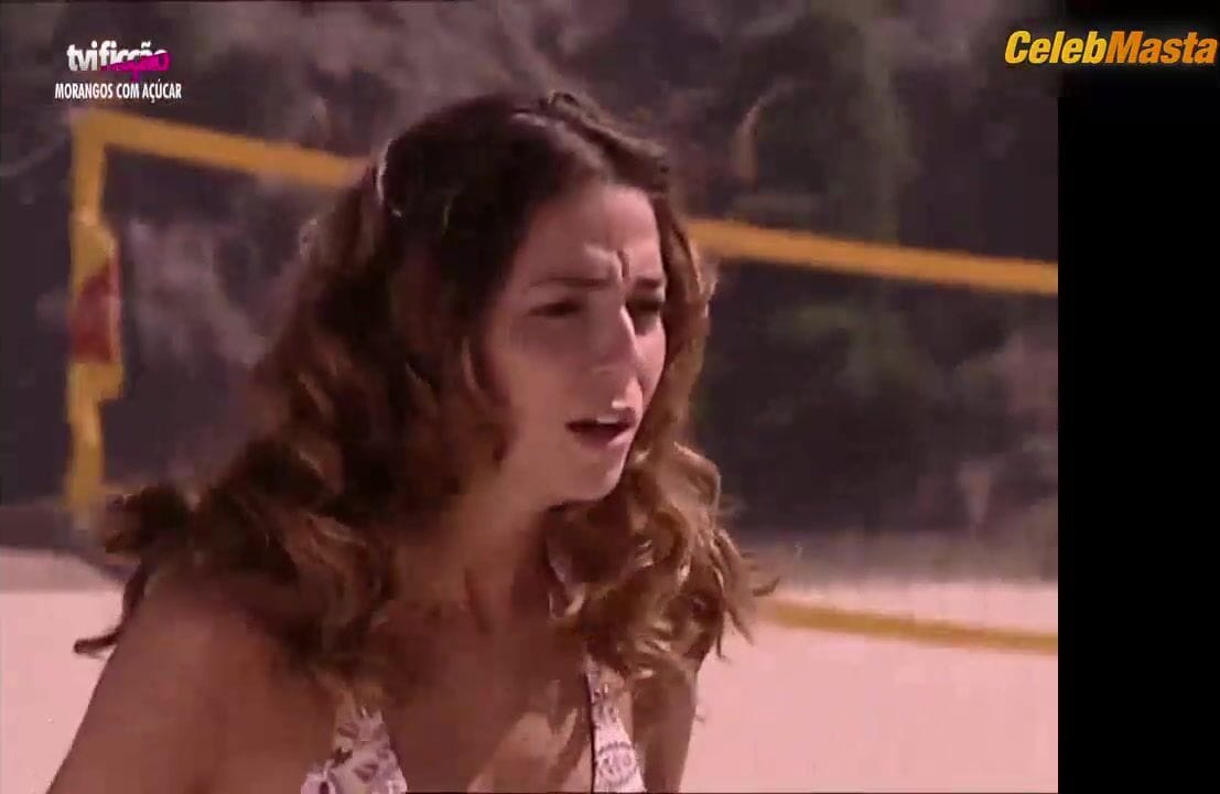 Julia Belard and Vanessa Martins's Bikini Scene in Morangos Com Acucar