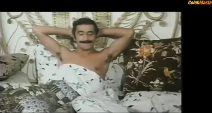 Angelica Chain Bares Boobs Scene in El vecindario II