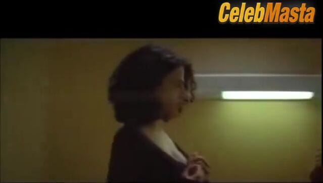 Maria Solomou's Lesbian Scene in Pethenontas Stin Athina