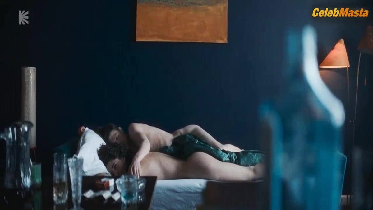 Elizaveta Shakira's Booty, Boobs Scene in Nulevoy Patsiyent