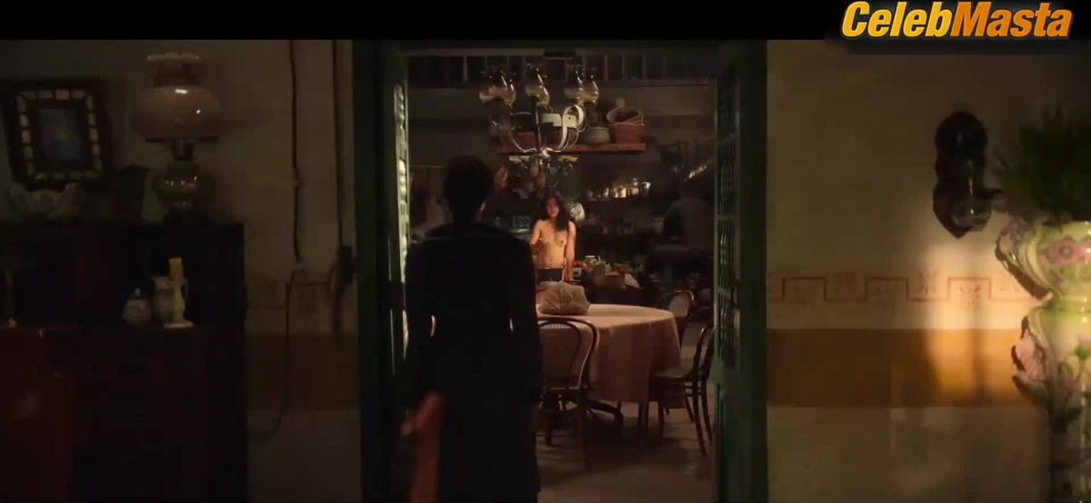 Juanita Molina and Laura Taylor's Boobs Scene in One Hundred Years Of Solitude