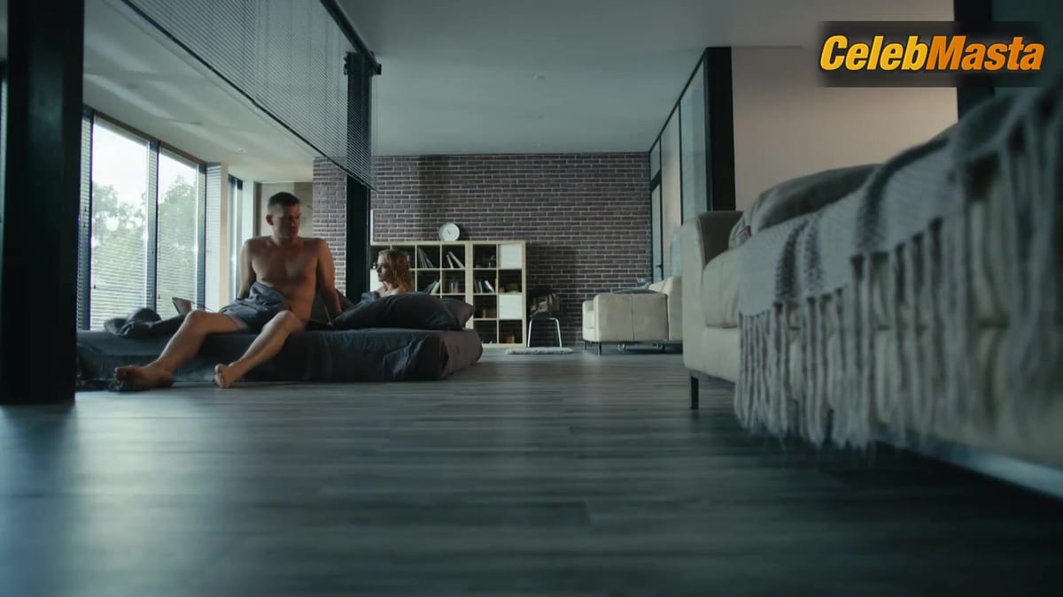 Diana Milyutina Booty, Tits Scene from Lovets Snov