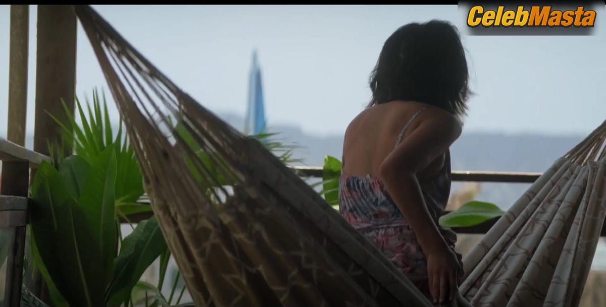 Juanita Molina's Sexy Scene in Medusa