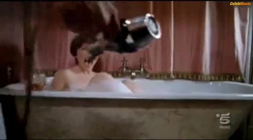 Lydia Giordano's Tits Scene in Lonore E Il Rispetto