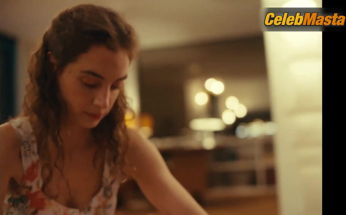 Manon Clavel and Suzanne Elbaz Steamy Scene in Kika