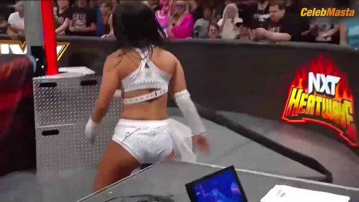 Lola Vice and Roxanne Perez Show Ass, Boobs Scene in Wwe Nxt Heatwave 2024