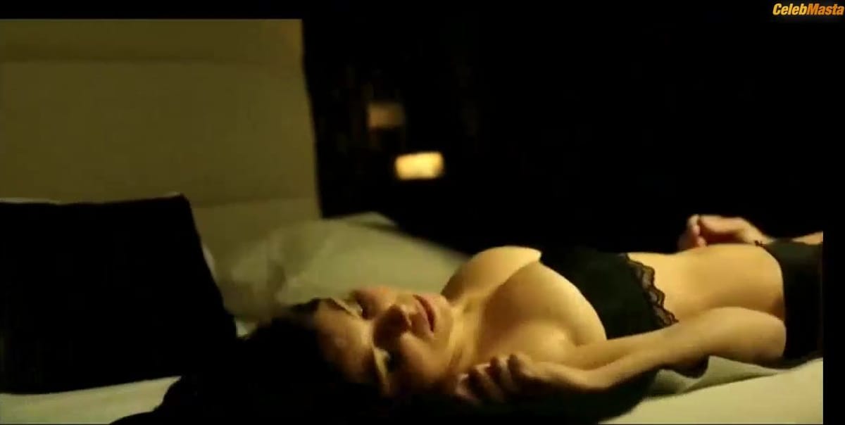 Filipa Areosa's Sexy Scene in O Clube