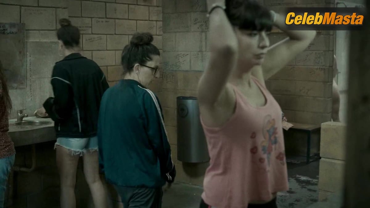Camila Peralta, Violeta Vicario Furfaro, Anto Avalos Alos, Adabel Guerrero and Alma Gandini's Boobs and Bush Scene in In The Mud
