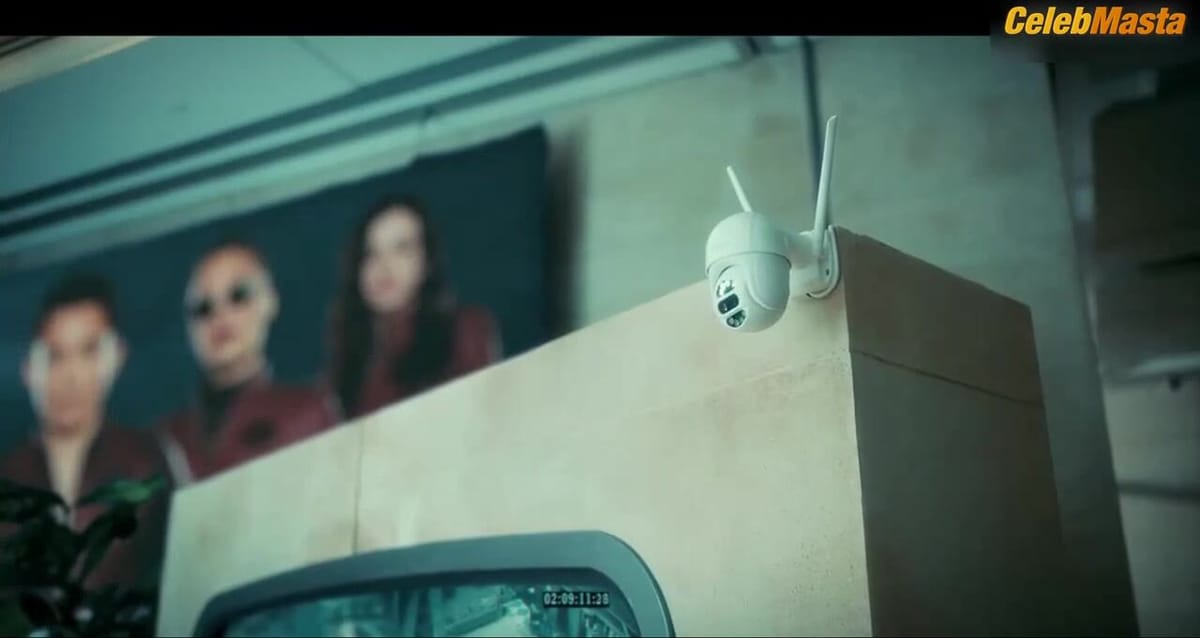 Cazzie David and Ritu Arya's Butt, Tits Scene in The Umbrella Academy