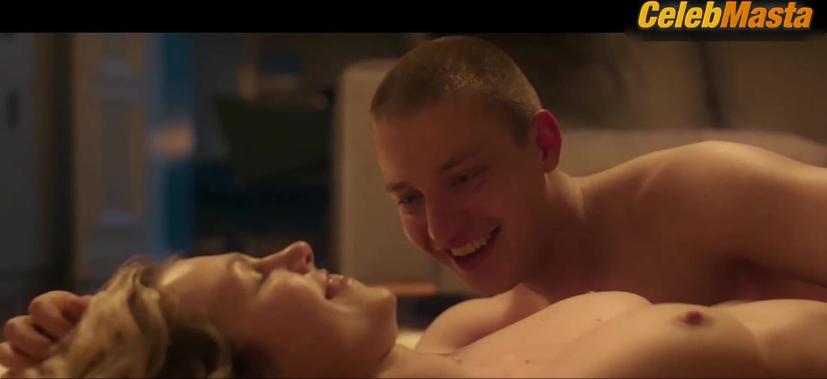 Magdalena Dwurzynska Bares Breasts Scene in The Clowns