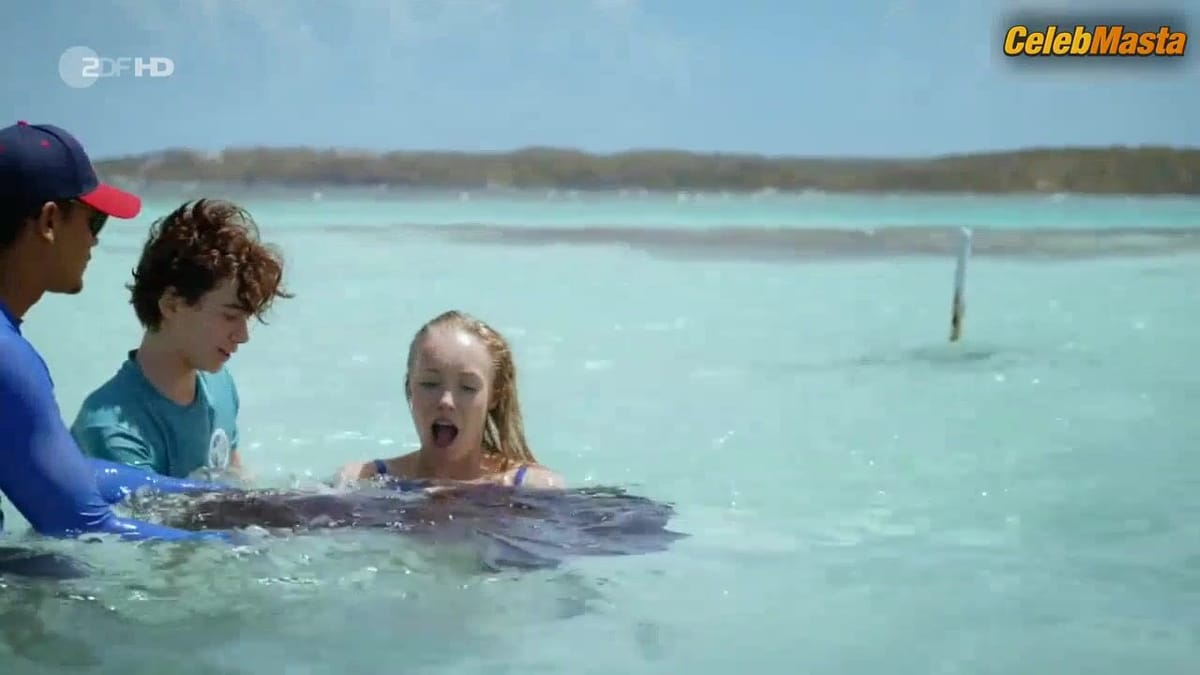 Katharina Heyer's Tits, Swimsuit Scene in Das Traumschiff