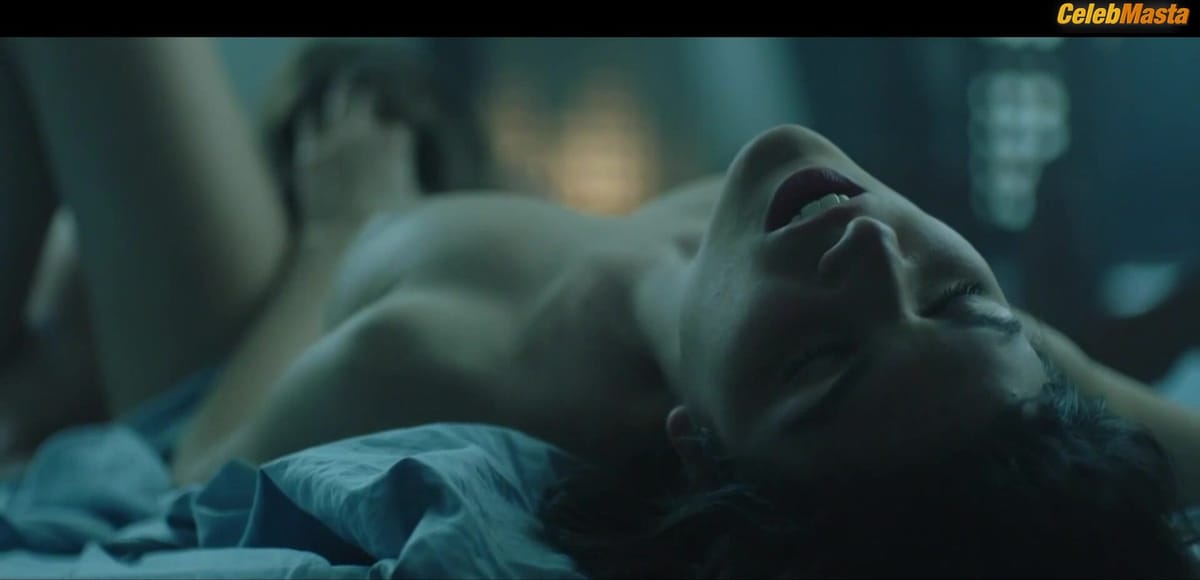 Carlotta Morelli's Booty, Boobs Scene in Forever First Love