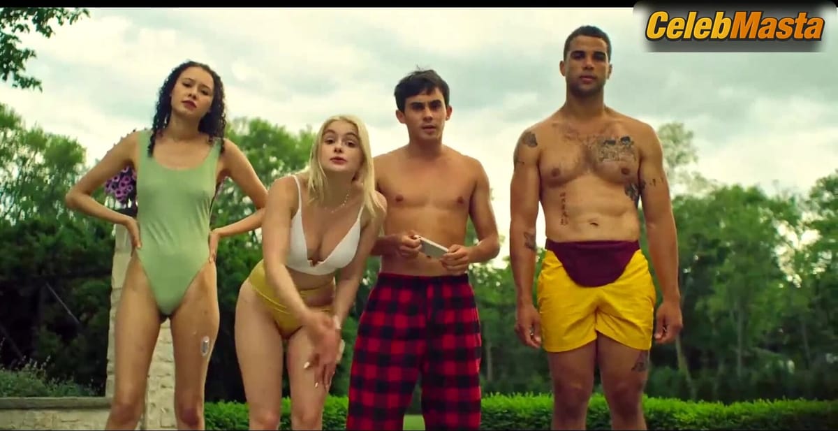 Ariel Winter and Francesca Noel's Swimsuit Scene in Pools