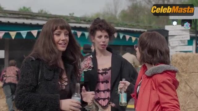 Megan Stalter and Adele Exarchopoulos' Lesbian Sex Scene in Too Much