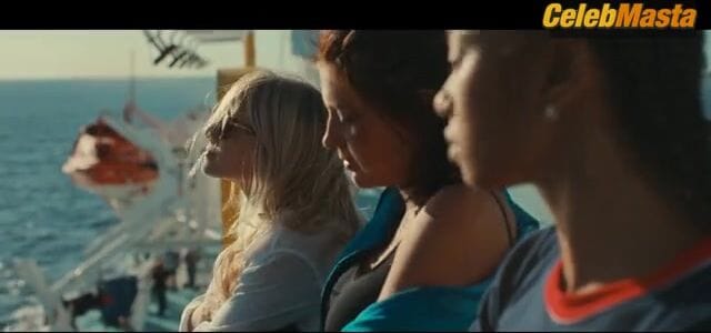 Adele Exarchopoulos in Wingwomen (2023)