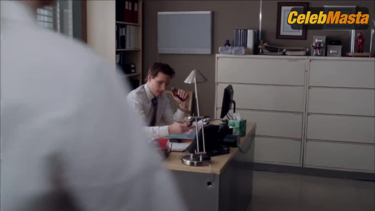 Betty Gilpin's Sexy Scene in Nurse Jackie