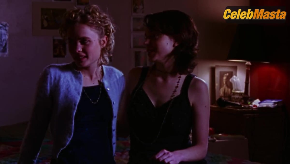Radha Mitchell, Frances O'connor Lesbian Scene from Love And Other Catastrophes