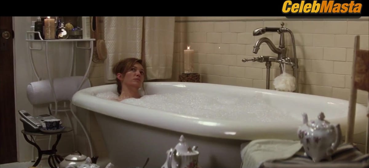 Diane Lane's Boobs Scene in Must Love Dogs