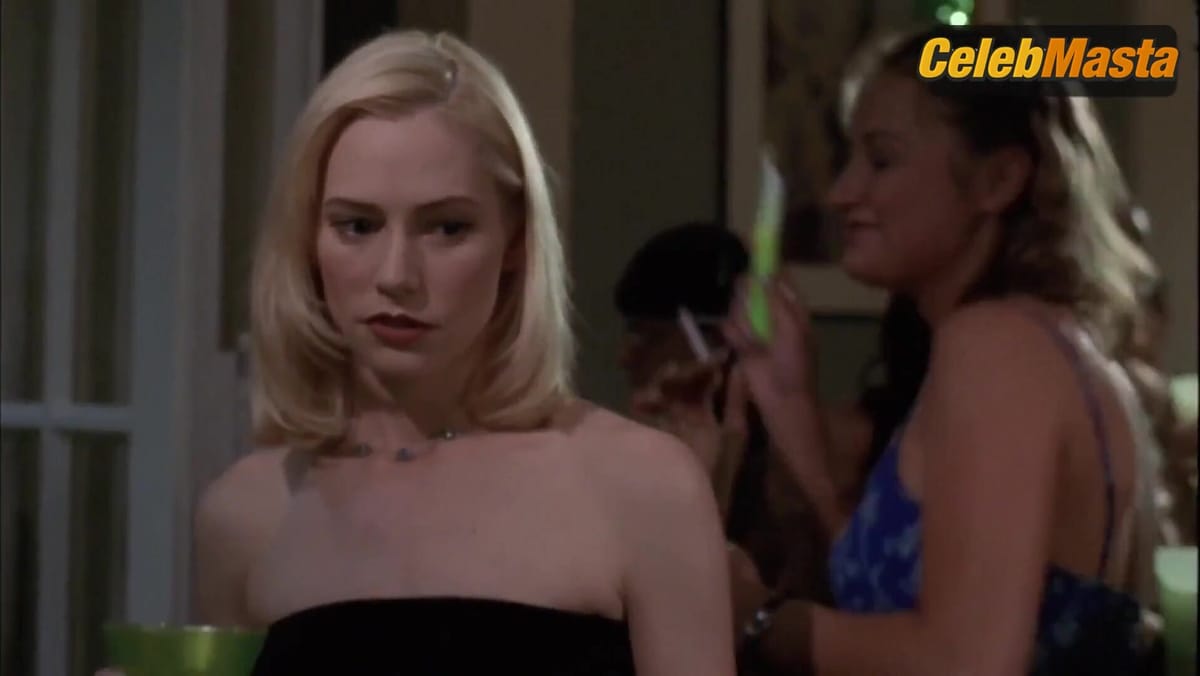 Rachel True, Mia Kirshner, Meredith Monroe and Dominique Swain Tits Scene in New Best Friend