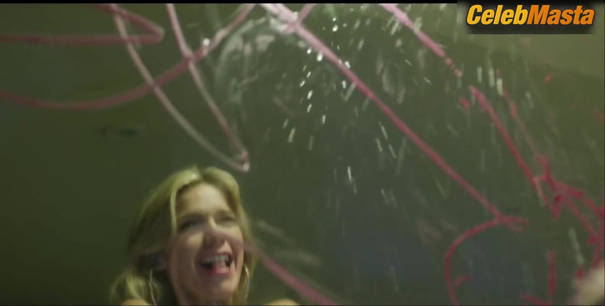 Isabella Santoni and Raquel Villar Tits Scene from Dom