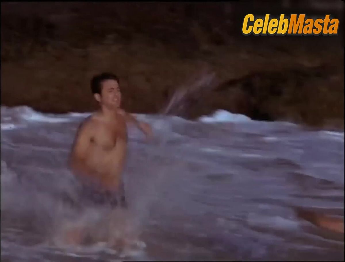 Jennifer Garner Swimsuit Scene in Fantasy Island