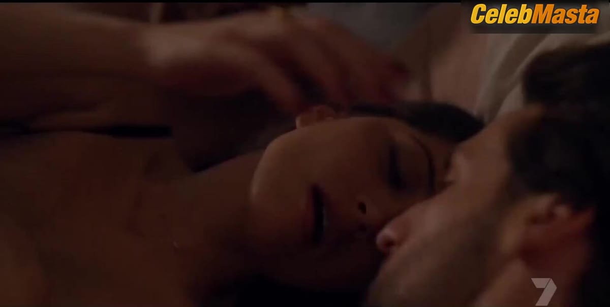 Melanie Jarnson's Boobs Scene in Between Two Worlds