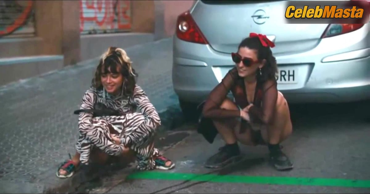 Berta Prieto and Belen Barenys Bush, Booty Scene from Autodefensa