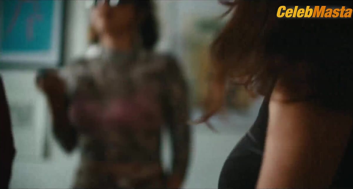 Berta Prieto and Belen Barenys Booty, Thong Scene in Autodefensa