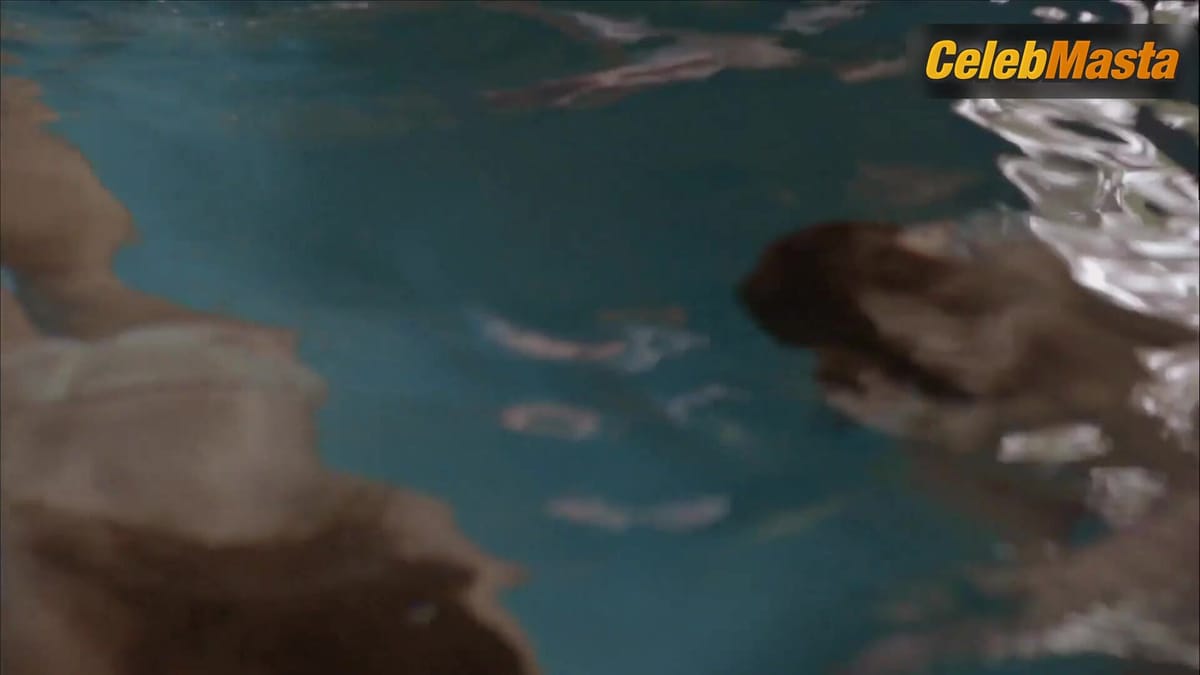 Keep Chambers and Carrie Overgaard's Swimsuit, Boobs Scene in Piranha Women