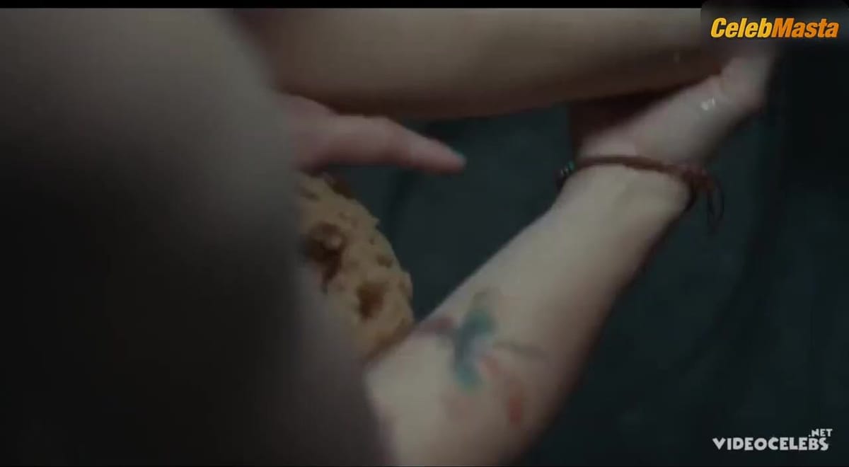 Magdalena Cielecka Bares Booty, Breasts Scene in Lek
